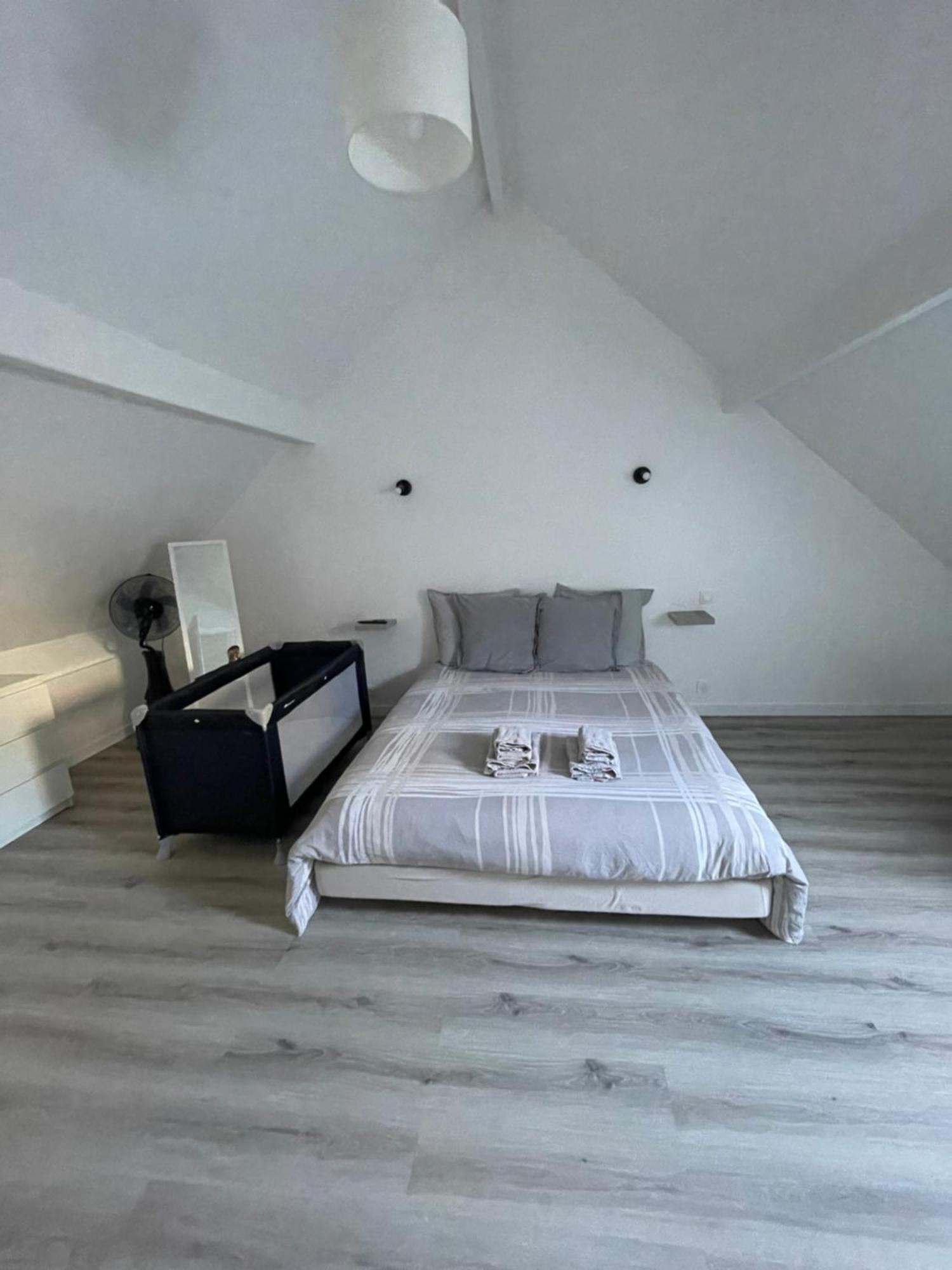 Maison Detente De 100 M2 Uniquement Couple-Famille-Travailleurs วิลล์ปาริซีส์ ภายนอก รูปภาพ
